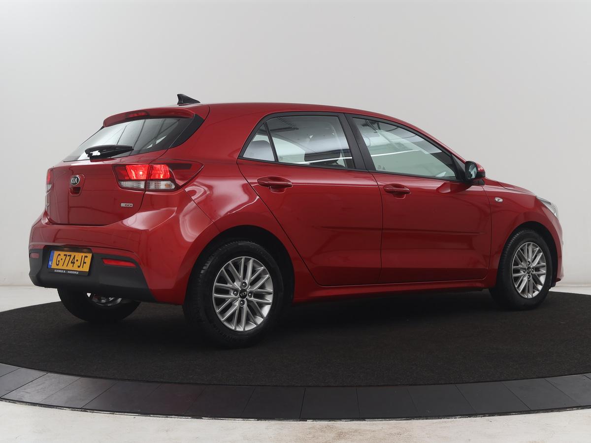 Kia Rio Kia Rio 1.0 TGDI DynamicLine | Carplay | Camera | Full LED | Cruise control | Navigatie | Lichtmetaal 15 ” | Full LED | DAB |
