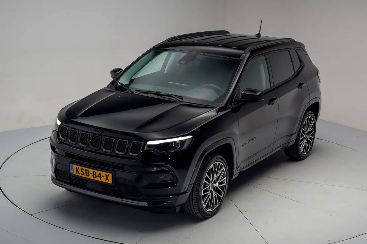 Jeep Compass Jeep Compass 1.5 e-Hybrid Summit Aut. [ Adapt.cruise Camera Leder ]