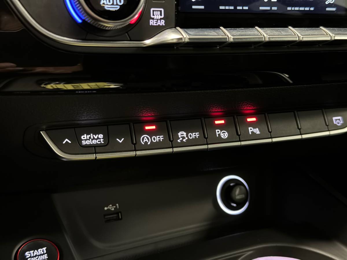 Audi RS5 Audi RS5 Coupé 2.9 TFSI quattro Pro Line Plus | 451 PK! | Panoramadak | Bang & Olufsen | Dynamic Pakket | Head-Up Display | 360 Graden Camera | Apple Carplay | Adaptieve Cruise Control | DAB | Led Matrix |