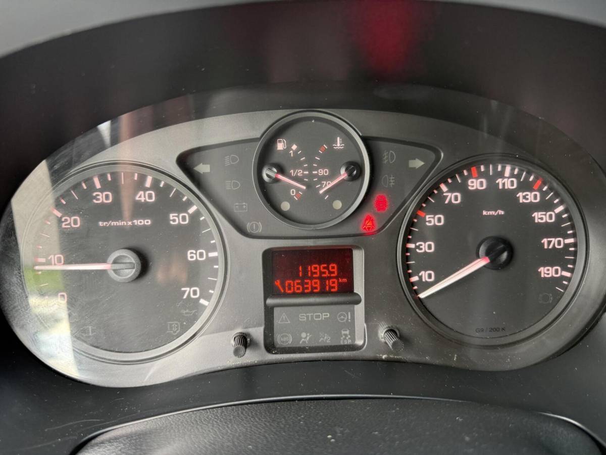 Peugeot Partner Peugeot Partner bestel 120 1.6-16V Benzine Grijs kenteken