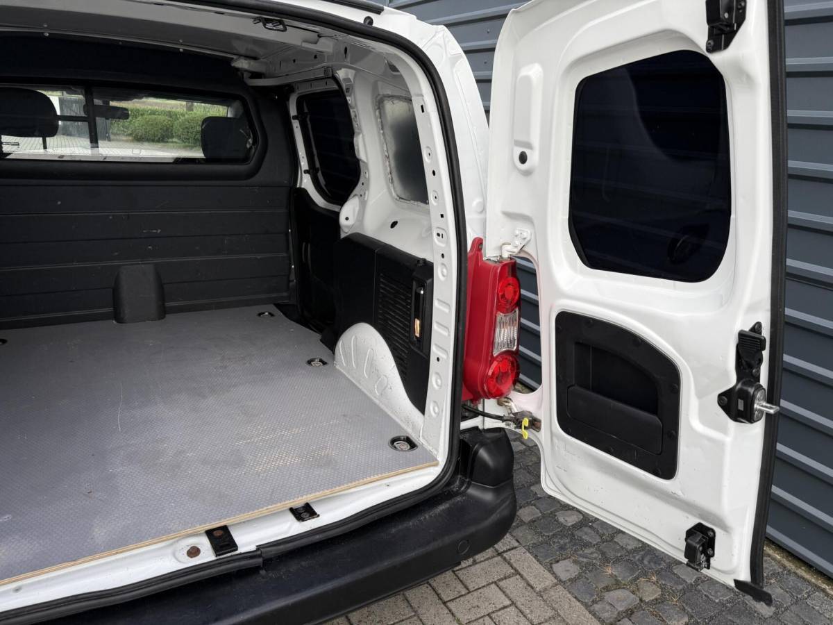Peugeot Partner Peugeot Partner bestel 120 1.6-16V Benzine Grijs kenteken