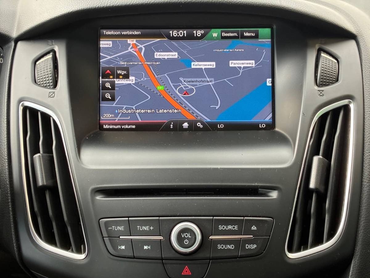 Ford Focus Ford Focus Wagon 1.0 Titanium Edition|1e Eigenaar|D-riem v.v.|Navigatie|Cruise|Climatronic|Trekhaak|PDC|Nieuwe APk|NAP|
