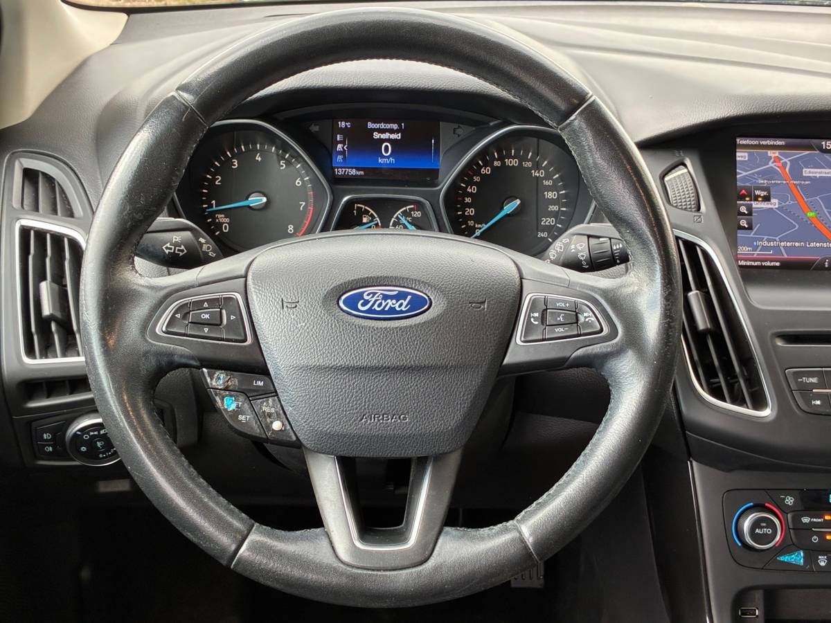 Ford Focus Ford Focus Wagon 1.0 Titanium Edition|1e Eigenaar|D-riem v.v.|Navigatie|Cruise|Climatronic|Trekhaak|PDC|Nieuwe APk|NAP|