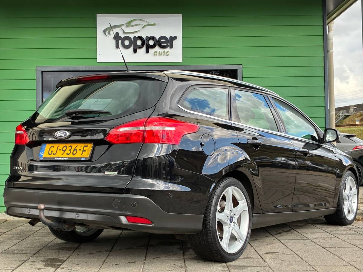 Ford Focus Ford Focus Wagon 1.0 Titanium Edition|1e Eigenaar|D-riem v.v.|Navigatie|Cruise|Climatronic|Trekhaak|PDC|Nieuwe APk|NAP|