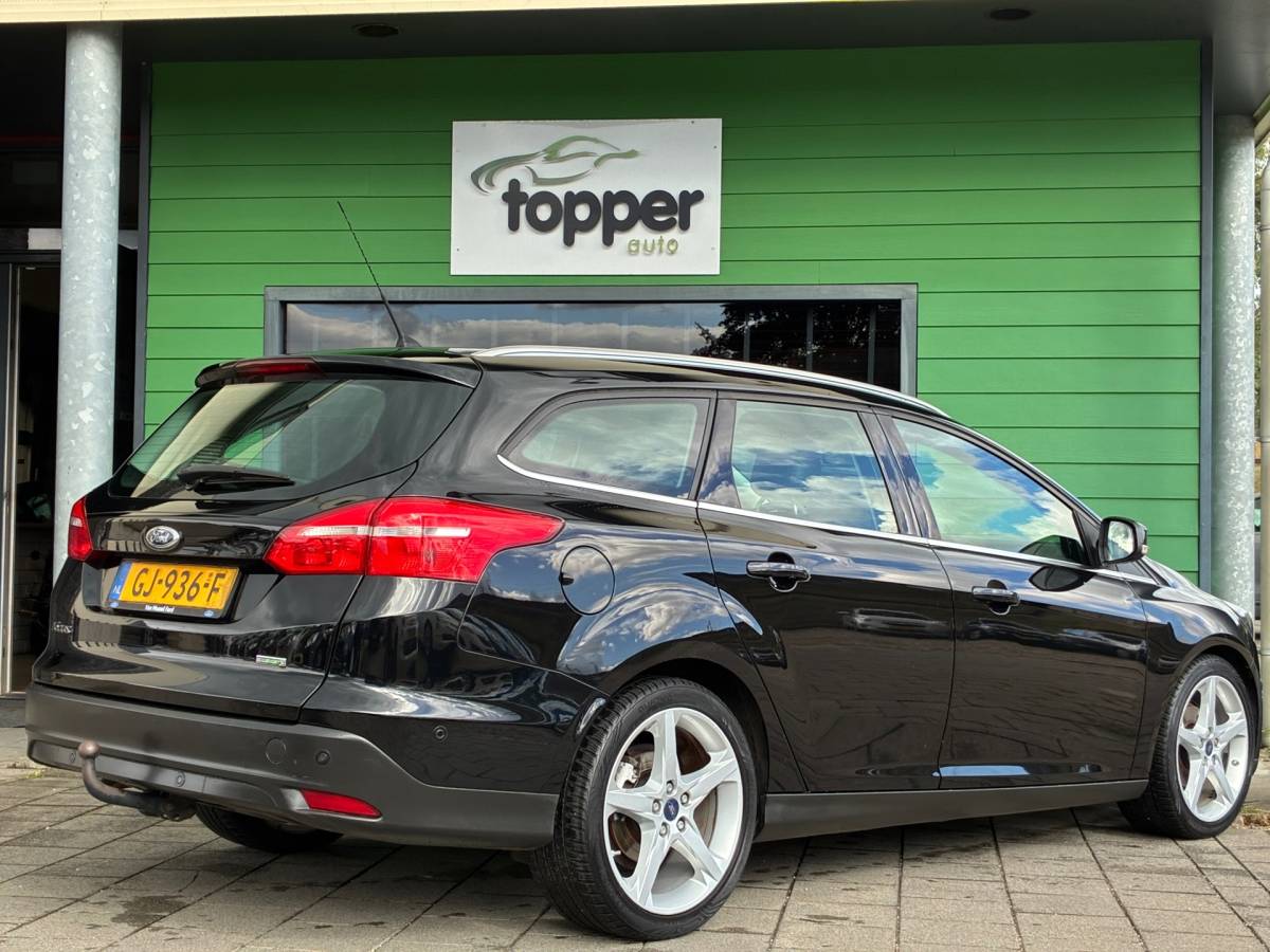 Ford Focus Ford Focus Wagon 1.0 Titanium Edition|1e Eigenaar|D-riem v.v.|Navigatie|Cruise|Climatronic|Trekhaak|PDC|Nieuwe APk|NAP|