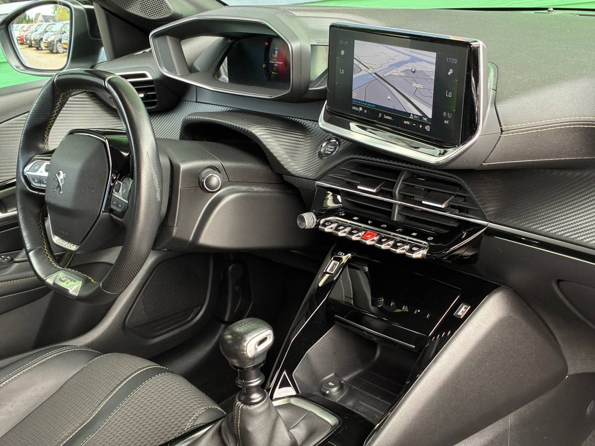 Peugeot 208 Peugeot 208 1.2 PureTech GT-Line|2e Eigenaar|Navigatie|Camera|CruiseControl|Climatronic|PDC|NAP|
