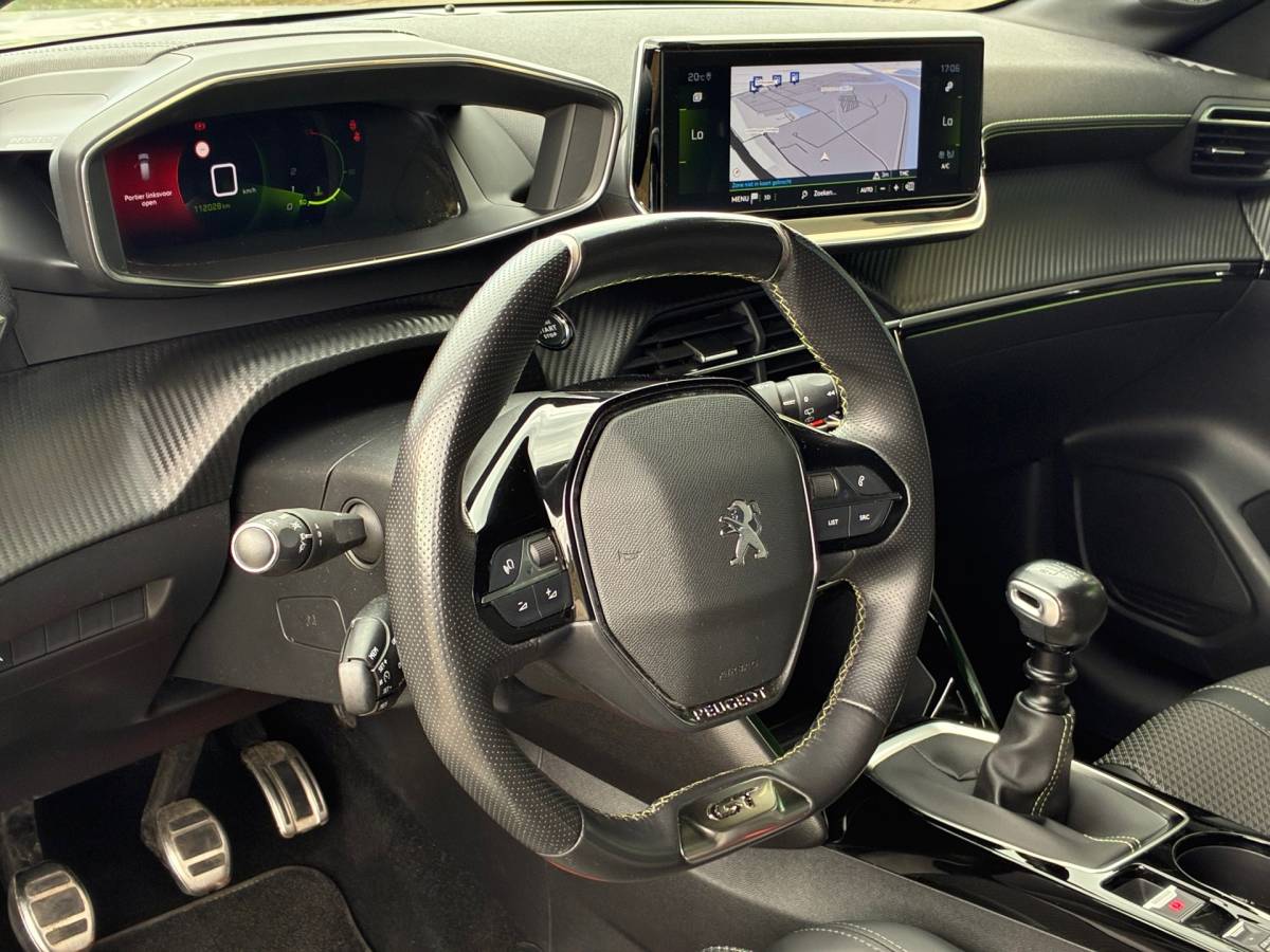 Peugeot 208 Peugeot 208 1.2 PureTech GT-Line|2e Eigenaar|Navigatie|Camera|CruiseControl|Climatronic|PDC|NAP|