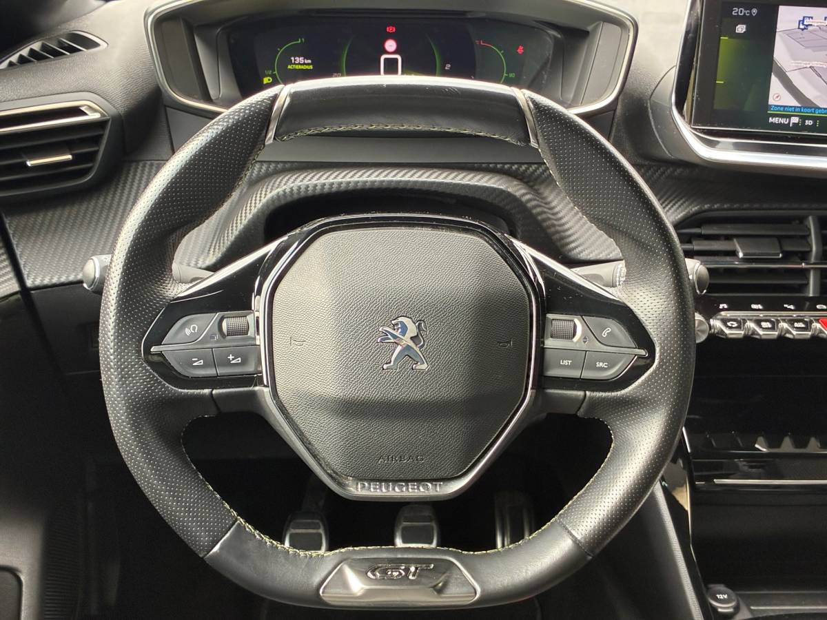 Peugeot 208 Peugeot 208 1.2 PureTech GT-Line|2e Eigenaar|Navigatie|Camera|CruiseControl|Climatronic|PDC|NAP|