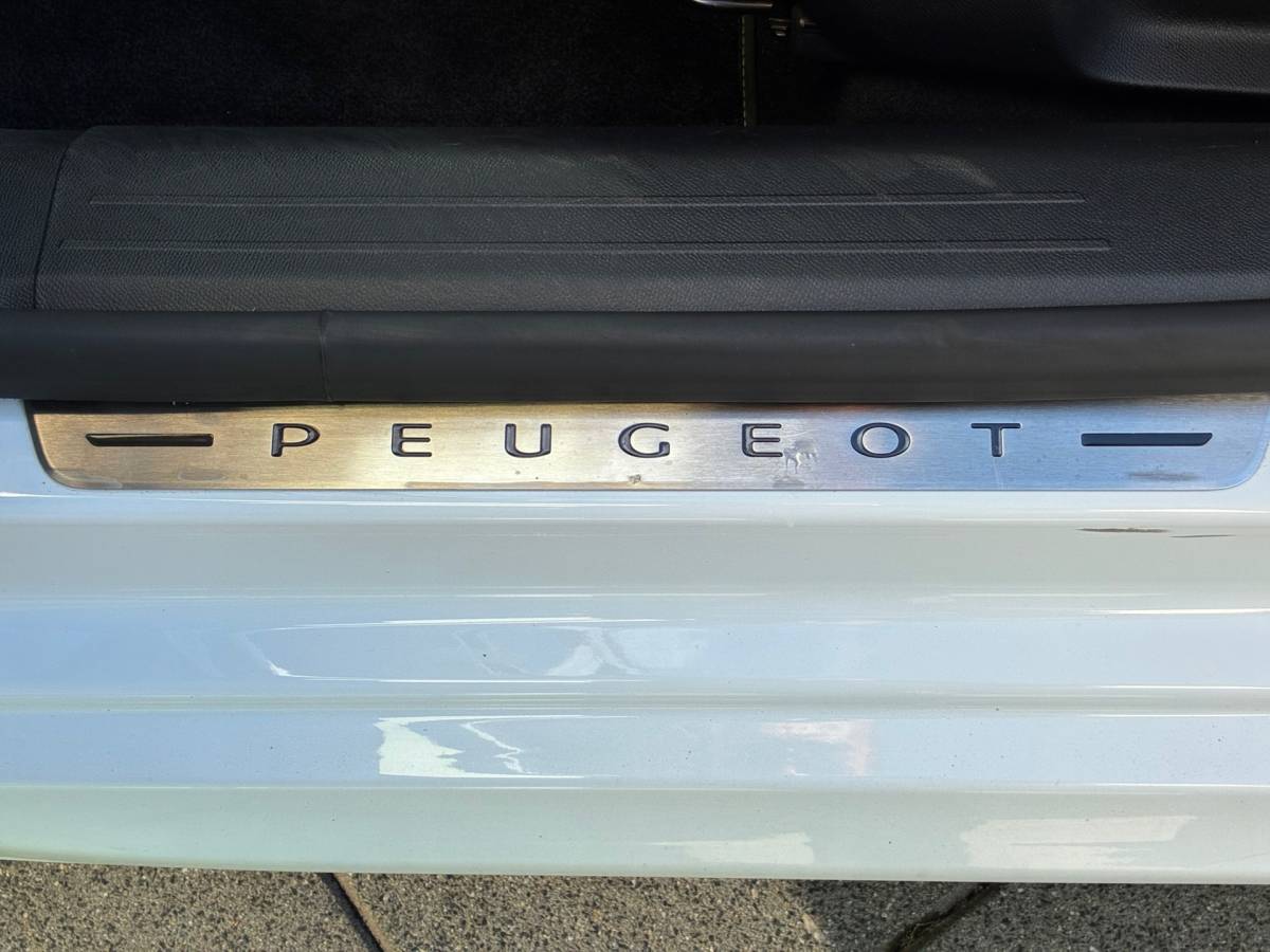 Peugeot 208 Peugeot 208 1.2 PureTech GT-Line|2e Eigenaar|Navigatie|Camera|CruiseControl|Climatronic|PDC|NAP|