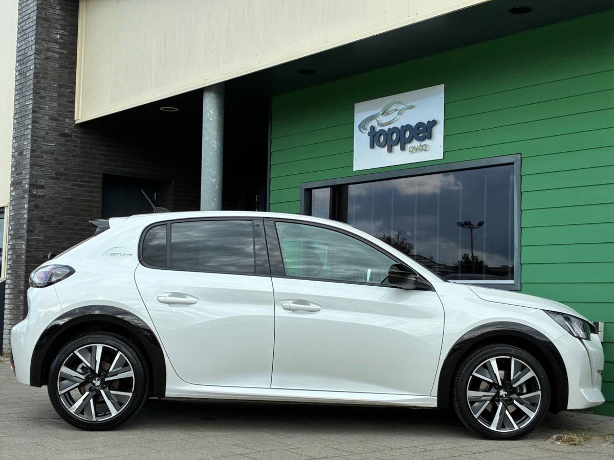Peugeot 208 Peugeot 208 1.2 PureTech GT-Line|2e Eigenaar|Navigatie|Camera|CruiseControl|Climatronic|PDC|NAP|