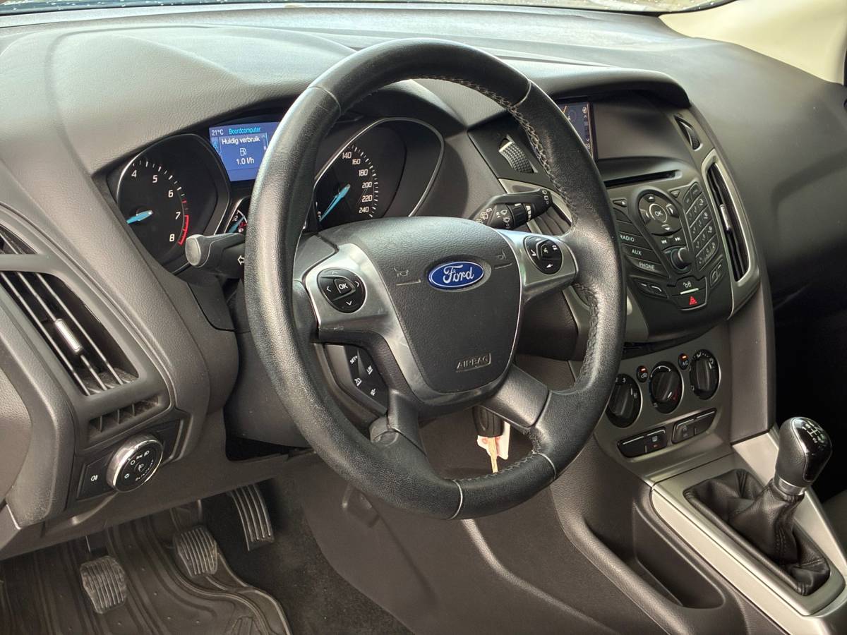 Ford Focus Ford Focus 1.0 EcoBoost Edition|2e Eigenaar|D-riem v.v.|Navigatie|Airco|CruiseControl|Trekhaak|Nieuwe APK|NAP|