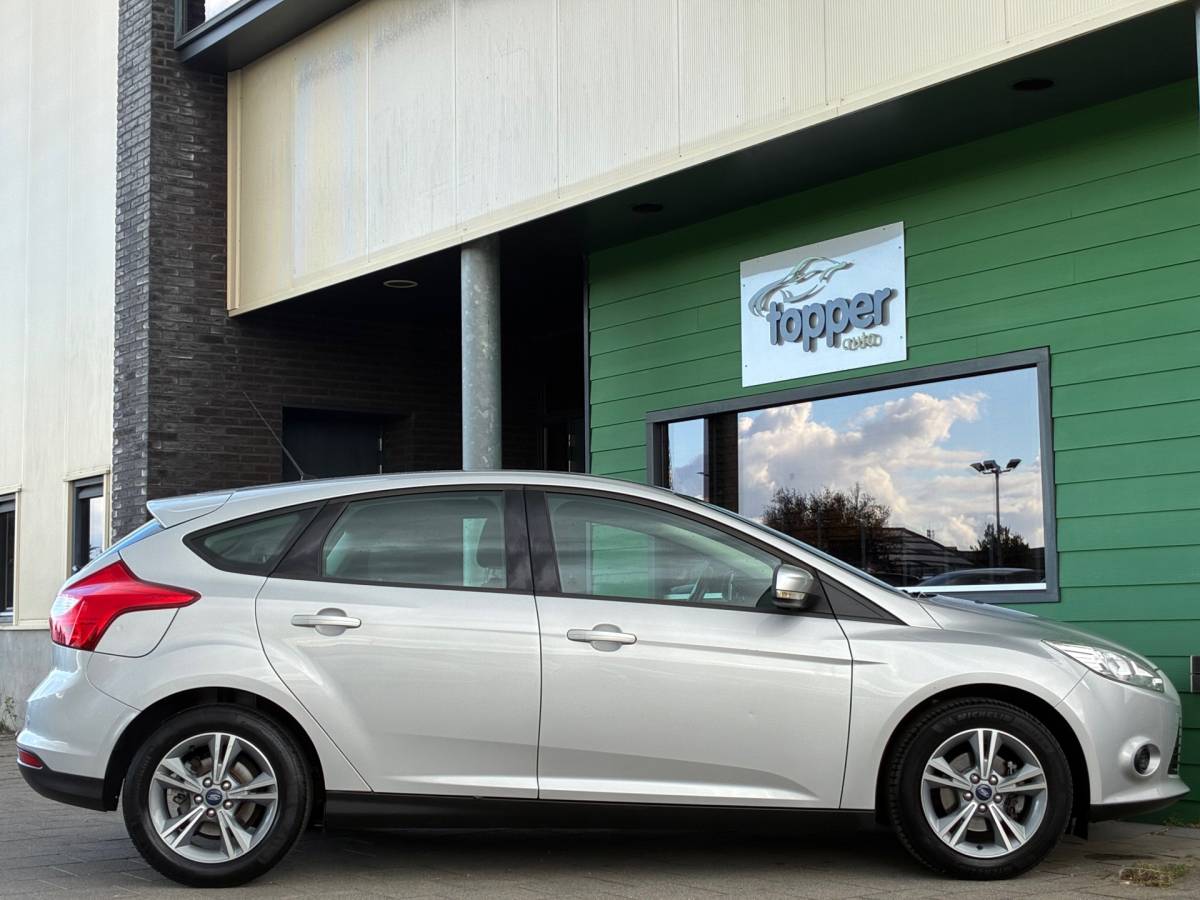 Ford Focus Ford Focus 1.0 EcoBoost Edition|2e Eigenaar|D-riem v.v.|Navigatie|Airco|CruiseControl|Trekhaak|Nieuwe APK|NAP|