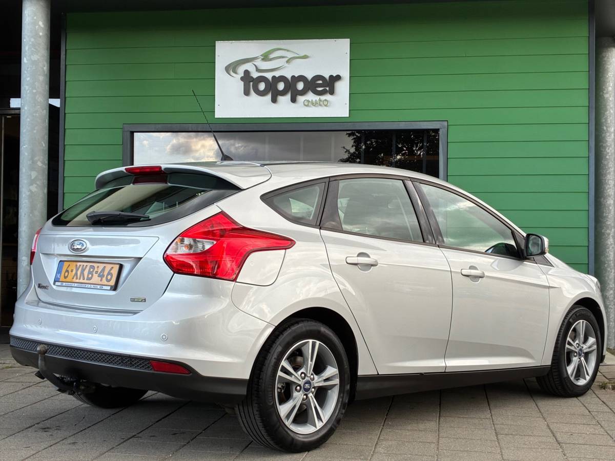 Ford Focus Ford Focus 1.0 EcoBoost Edition|2e Eigenaar|D-riem v.v.|Navigatie|Airco|CruiseControl|Trekhaak|Nieuwe APK|NAP|
