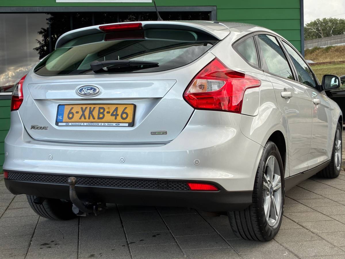 Ford Focus Ford Focus 1.0 EcoBoost Edition|2e Eigenaar|D-riem v.v.|Navigatie|Airco|CruiseControl|Trekhaak|Nieuwe APK|NAP|