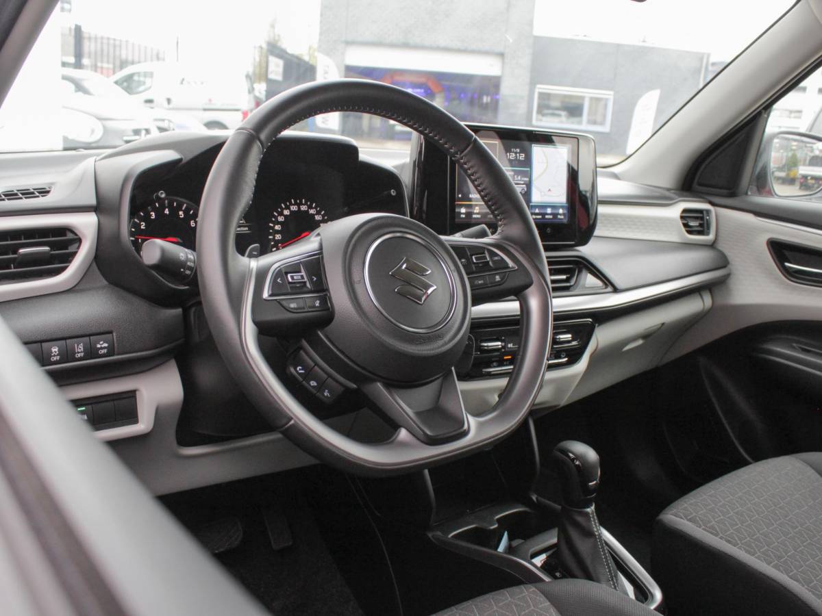 Suzuki Swift Suzuki Swift 1.2 Style Smart Hybrid Automaat | € 2200,- DEALERKORTING! | Snel Rijden!