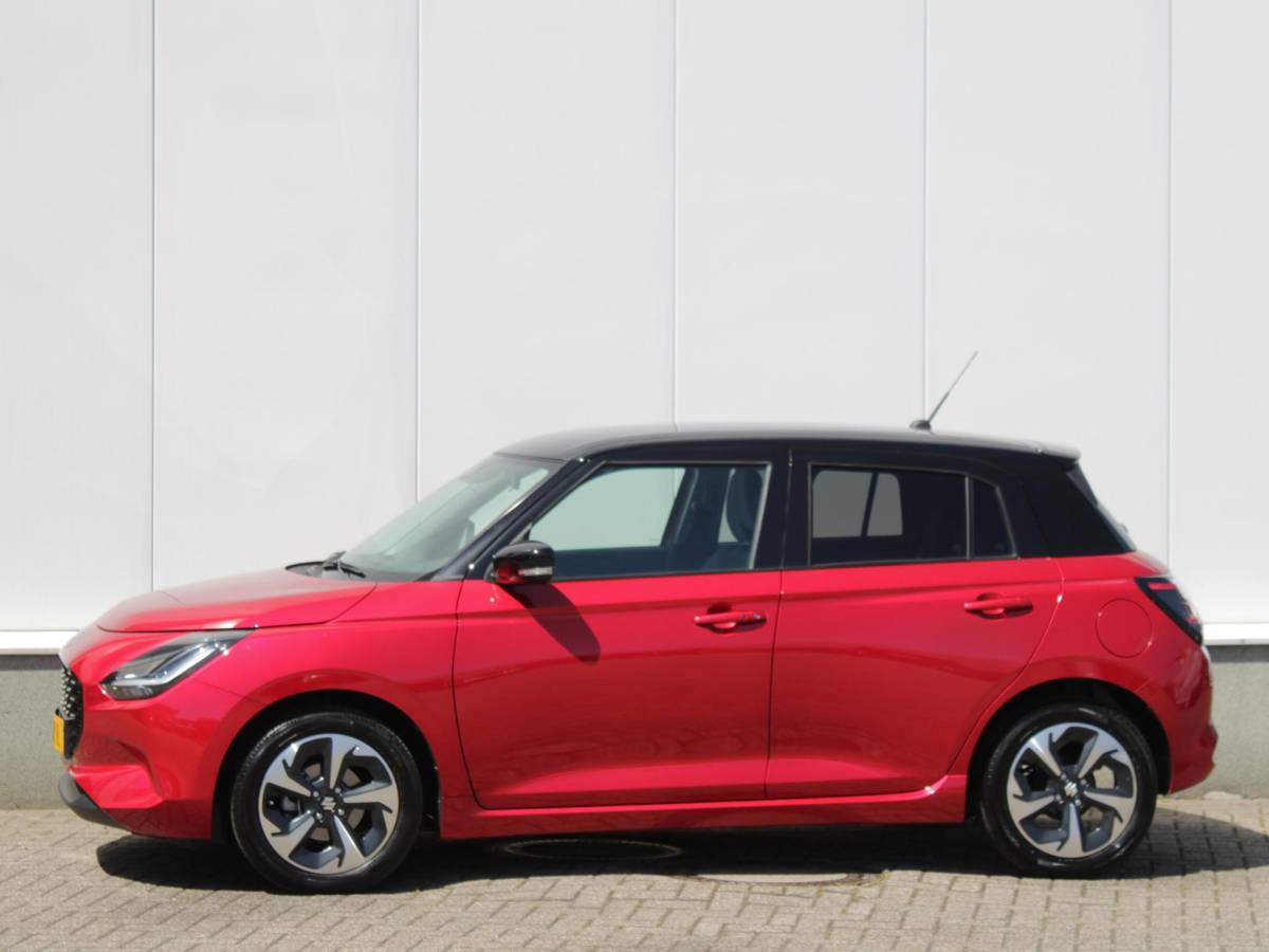 Suzuki Swift Suzuki Swift 1.2 Style Smart Hybrid Automaat | € 2200,- DEALERKORTING! | Snel Rijden!