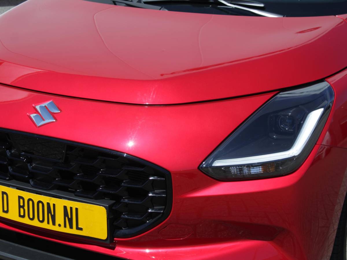 Suzuki Swift Suzuki Swift 1.2 Style Smart Hybrid Automaat | € 2200,- DEALERKORTING! | Snel Rijden!