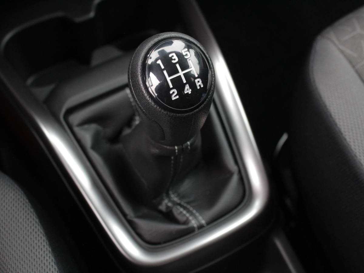 Suzuki Swift Suzuki Swift 1.2 Style Smart Hybrid | € 2200,- DEALERKORTING! | Snel Rijden!