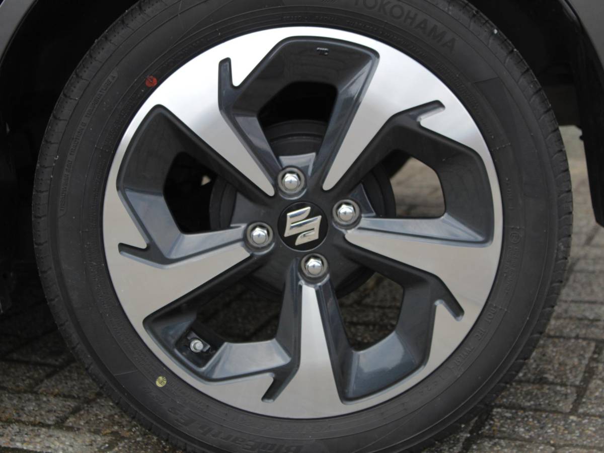 Suzuki Swift Suzuki Swift 1.2 Style Smart Hybrid | € 2200,- DEALERKORTING! | Snel Rijden!
