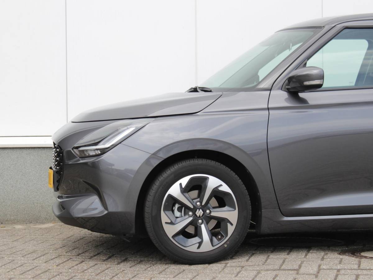 Suzuki Swift Suzuki Swift 1.2 Style Smart Hybrid | € 2200,- DEALERKORTING! | Snel Rijden!