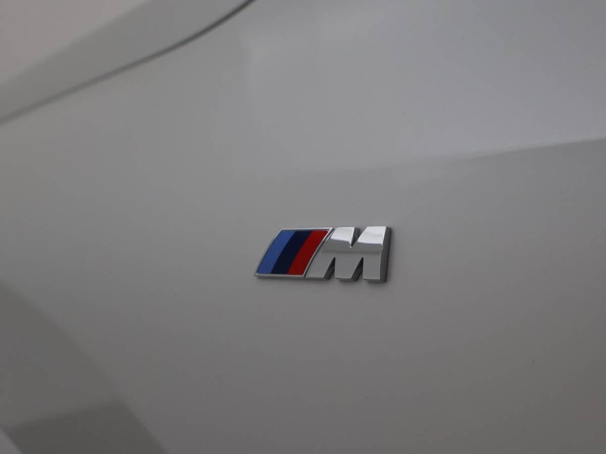 BMW iX1 BMW iX1 eDrive20 67 kWh M-SPORT *46 KM NIEUW* + PANORAMA | PREMIUM | 19 INCH | M-REMMEN