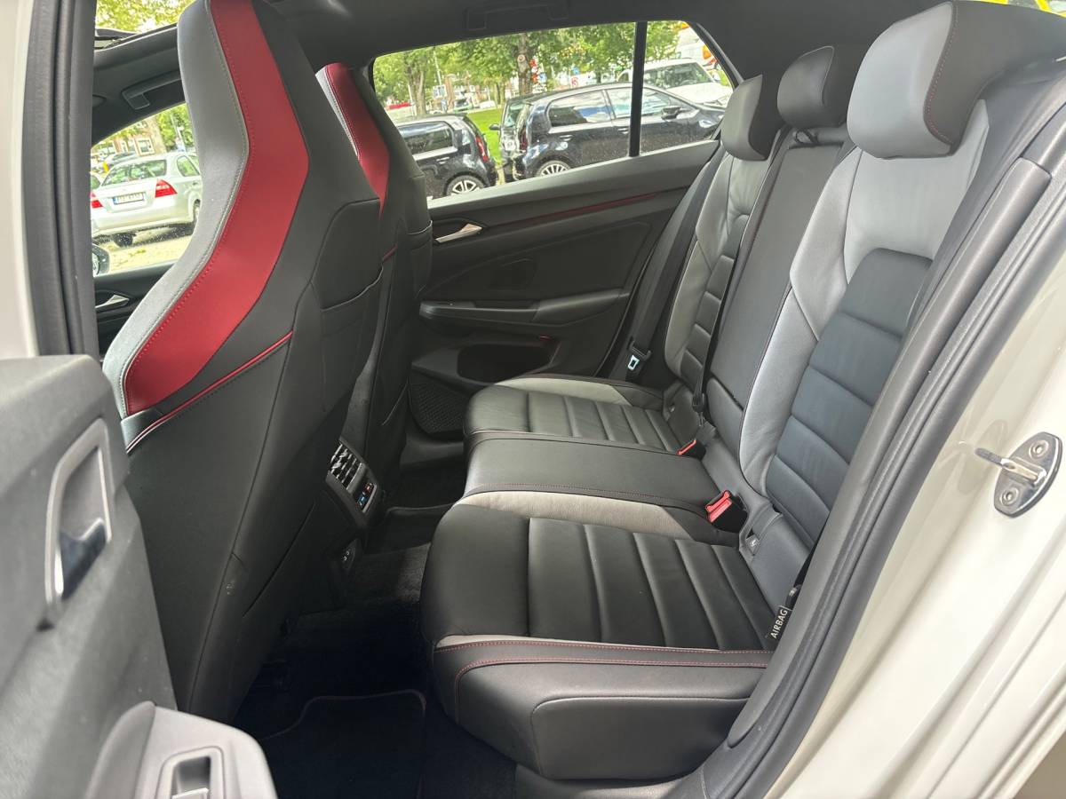 Volkswagen Golf Volkswagen GOLF 8 2.0 TSI GTI | PANO | IQ-LIGHT | LEER | H&K | SFEER |