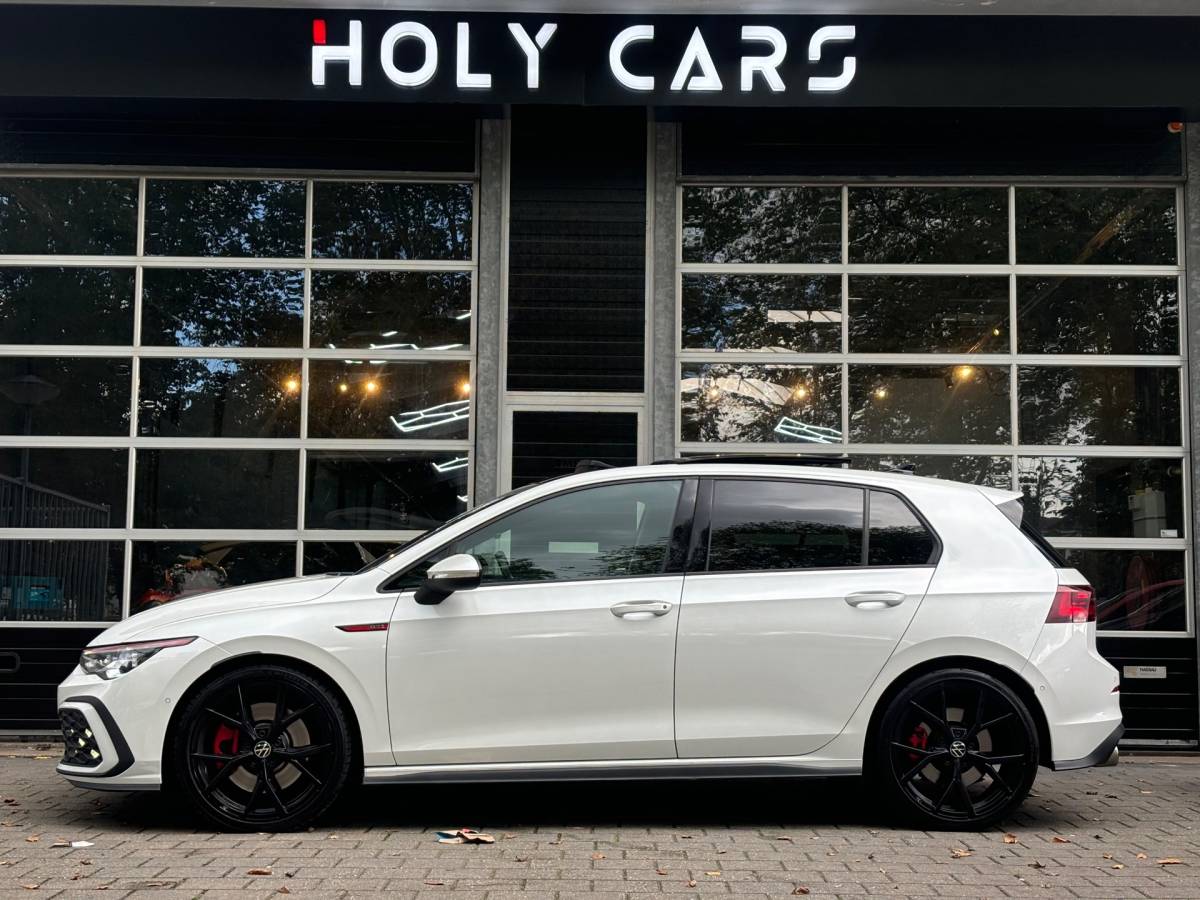 Volkswagen Golf Volkswagen GOLF 8 2.0 TSI GTI | PANO | IQ-LIGHT | LEER | H&K | SFEER |