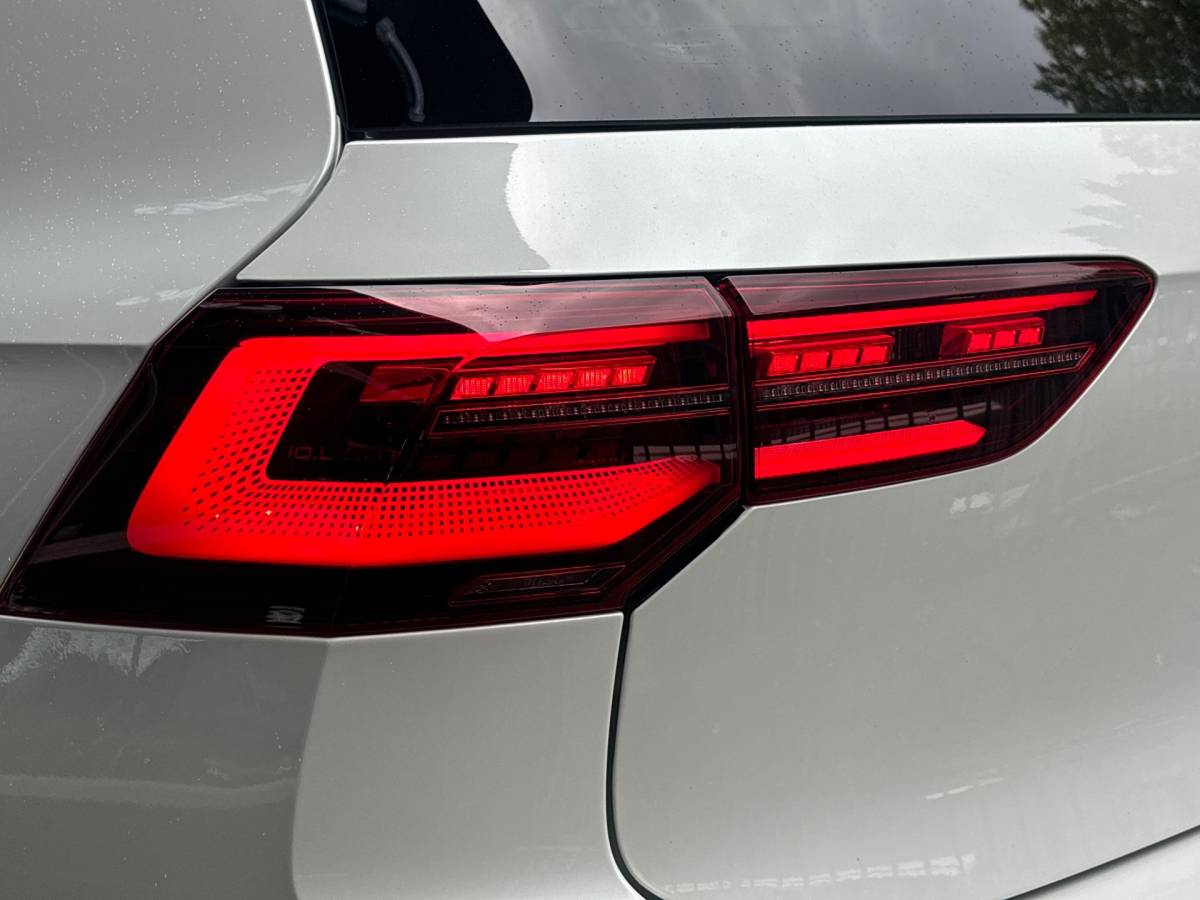 Volkswagen Golf Volkswagen GOLF 8 2.0 TSI GTI | PANO | IQ-LIGHT | LEER | H&K | SFEER |