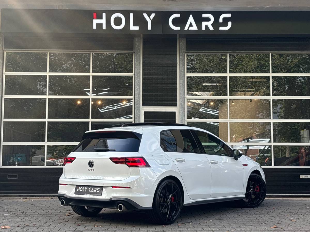 Volkswagen Golf Volkswagen GOLF 8 2.0 TSI GTI | PANO | IQ-LIGHT | LEER | H&K | SFEER |