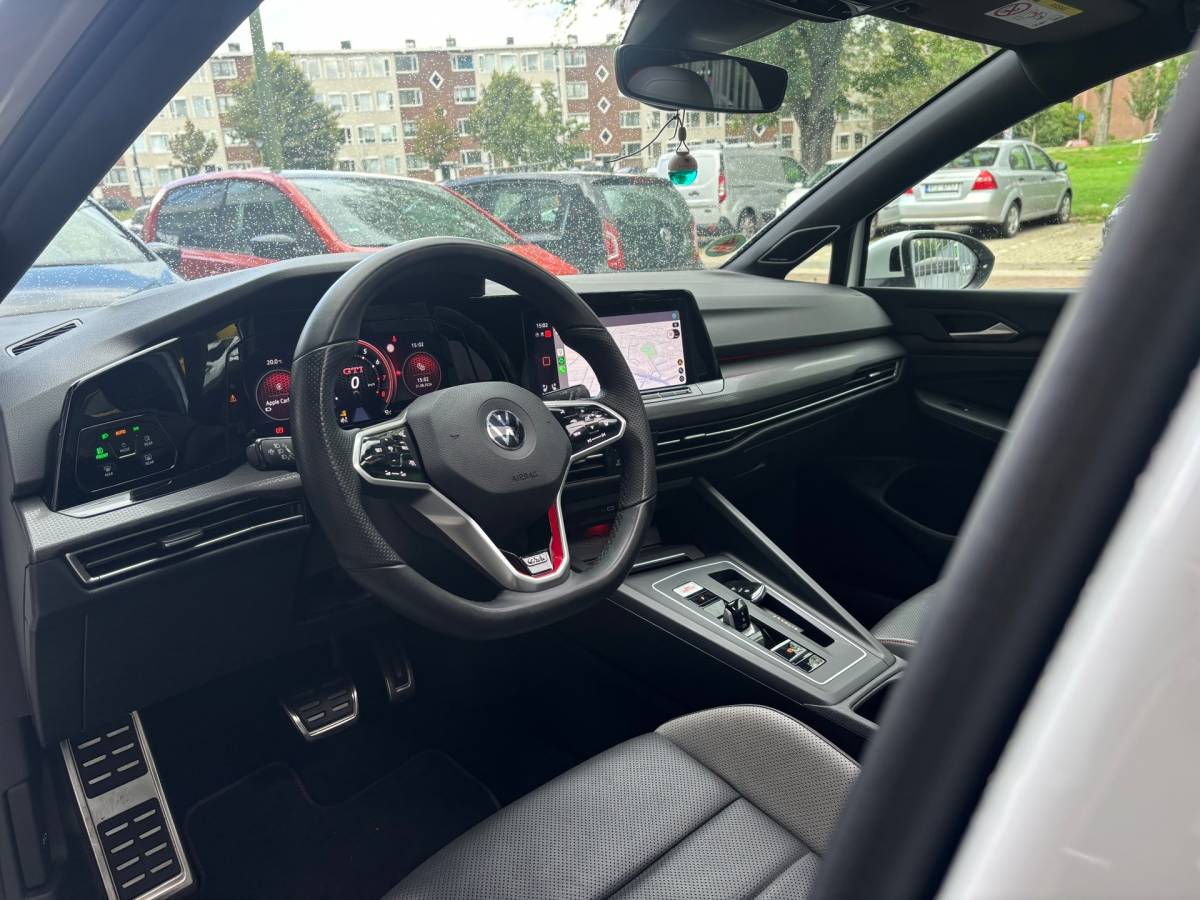 Volkswagen Golf Volkswagen GOLF 8 2.0 TSI GTI | PANO | IQ-LIGHT | LEER | H&K | SFEER |