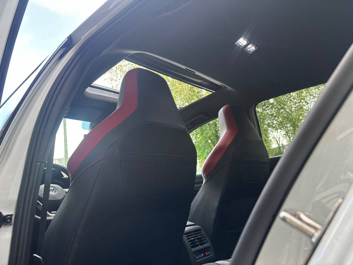 Volkswagen Golf Volkswagen GOLF 8 2.0 TSI GTI | PANO | IQ-LIGHT | LEER | H&K | SFEER |