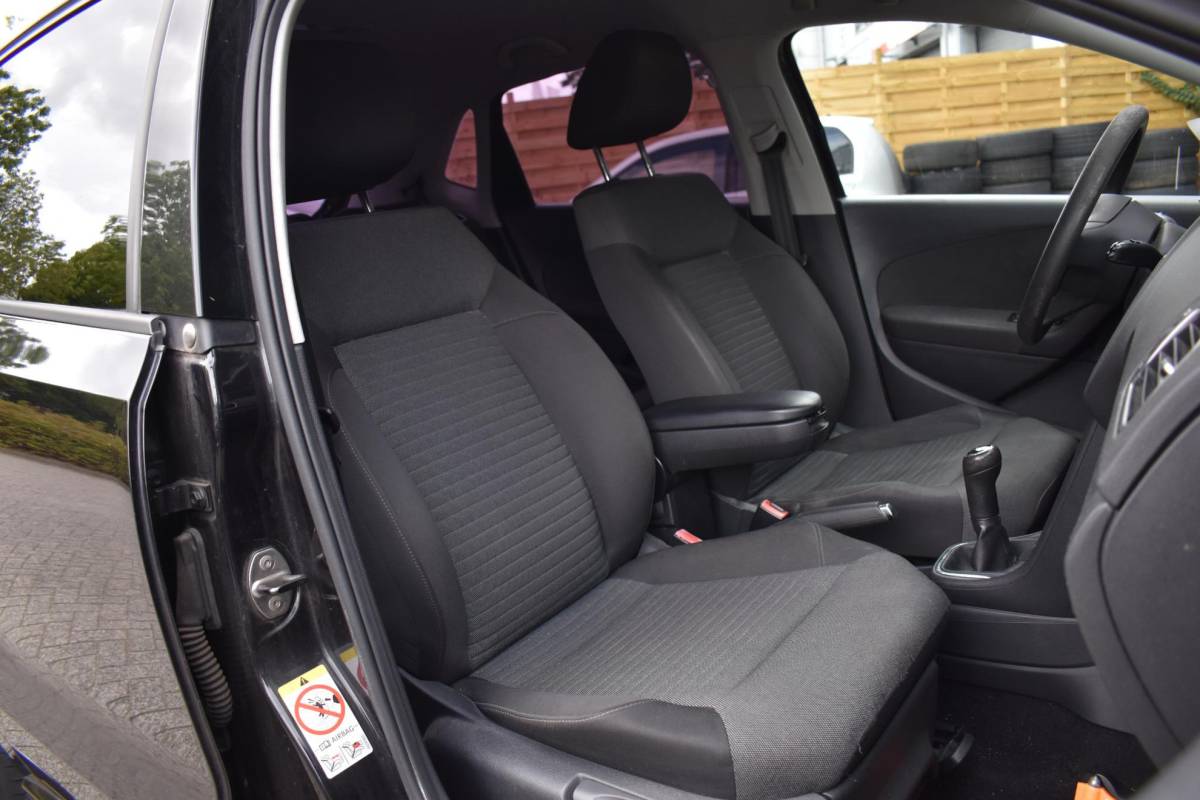 Volkswagen Polo Volkswagen Polo 1.4-16V Comfortline Cruise Navi Airco Bluetooth