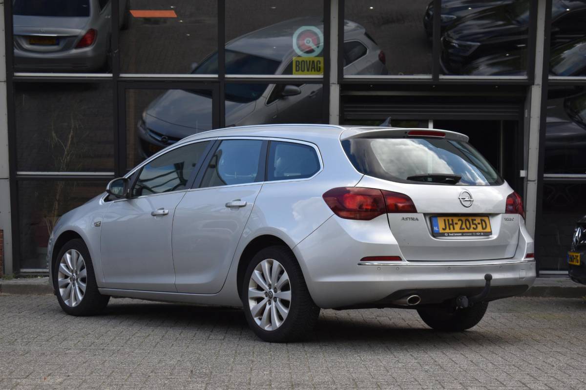 Opel Astra Opel Astra Sports Tourer 1.4 Turbo Sport Camera Cruise Trekhaak