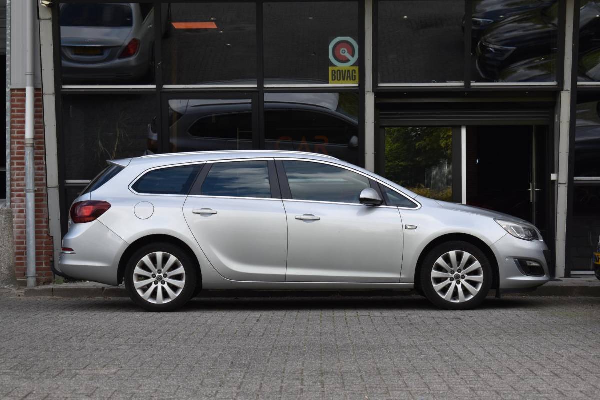 Opel Astra Opel Astra Sports Tourer 1.4 Turbo Sport Camera Cruise Trekhaak