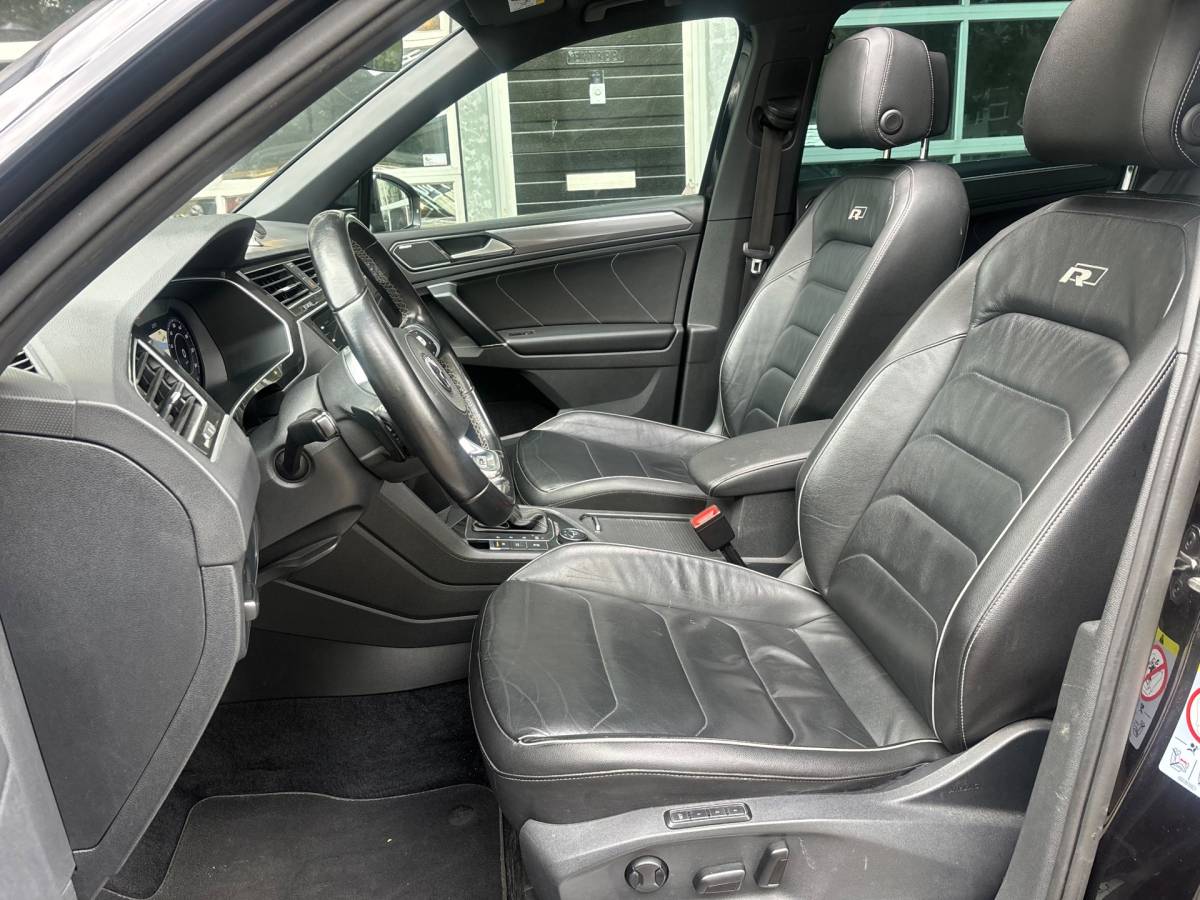 Volkswagen Tiguan Volkswagen Tiguan 2.0 TDI 4Motion 3x R-LINE | PANO | VIRTUAL | LED | LEER |