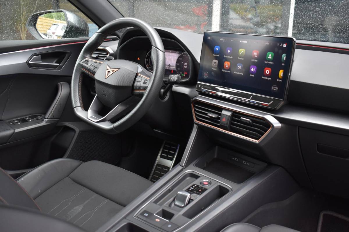 CUPRA Leon Sportstourer CUPRA Leon Sportstourer 2.0 TSI 245PK Keyless Lane ACC