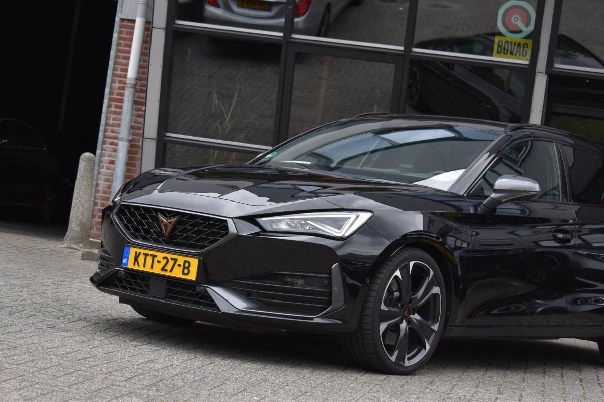 CUPRA Leon Sportstourer CUPRA Leon Sportstourer 2.0 TSI 245PK Keyless Lane ACC