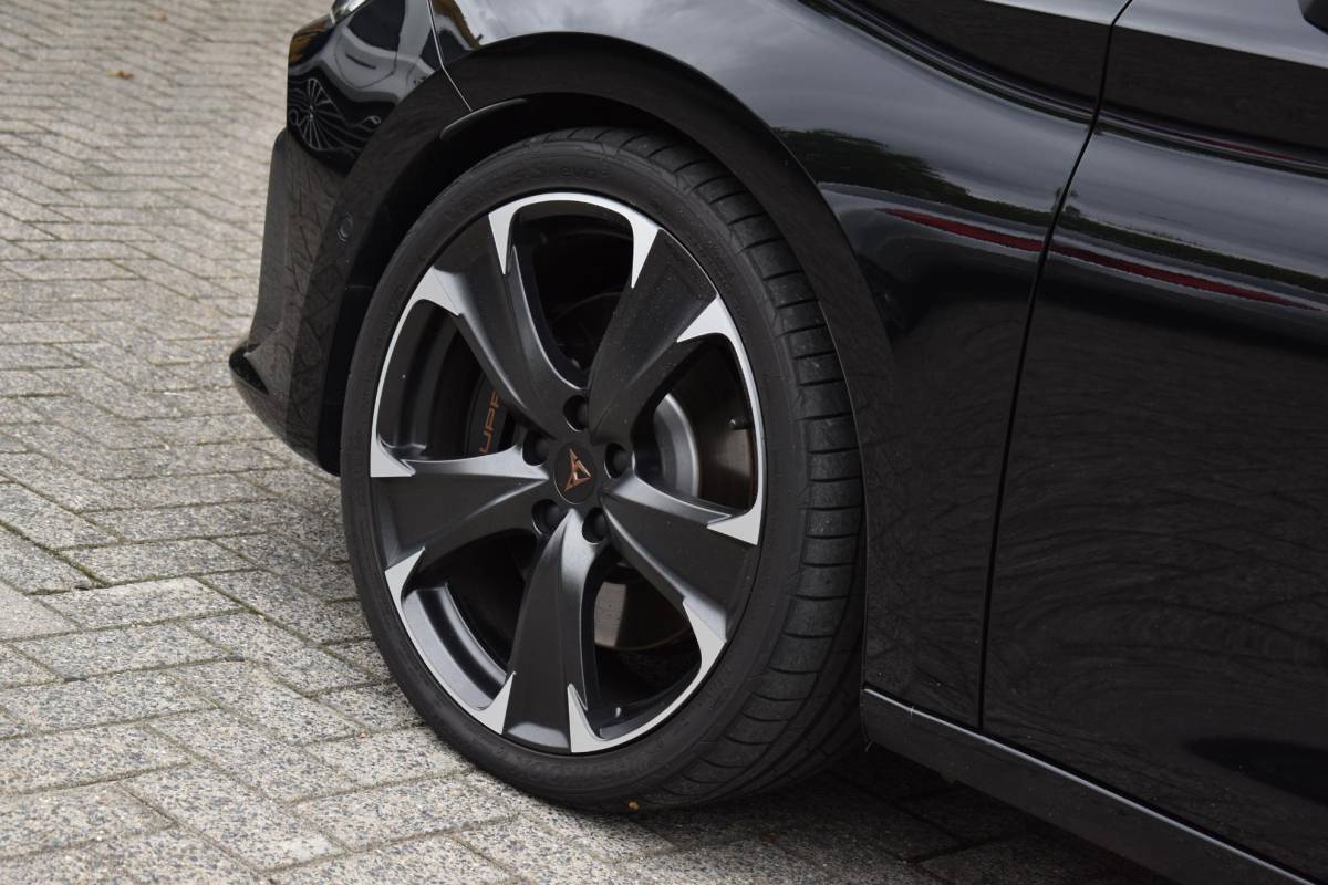 CUPRA Leon Sportstourer CUPRA Leon Sportstourer 2.0 TSI 245PK Keyless Lane ACC