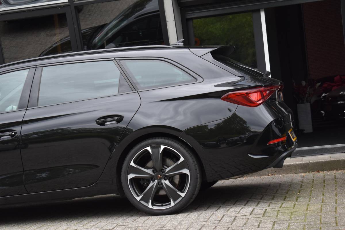 CUPRA Leon Sportstourer CUPRA Leon Sportstourer 2.0 TSI 245PK Keyless Lane ACC