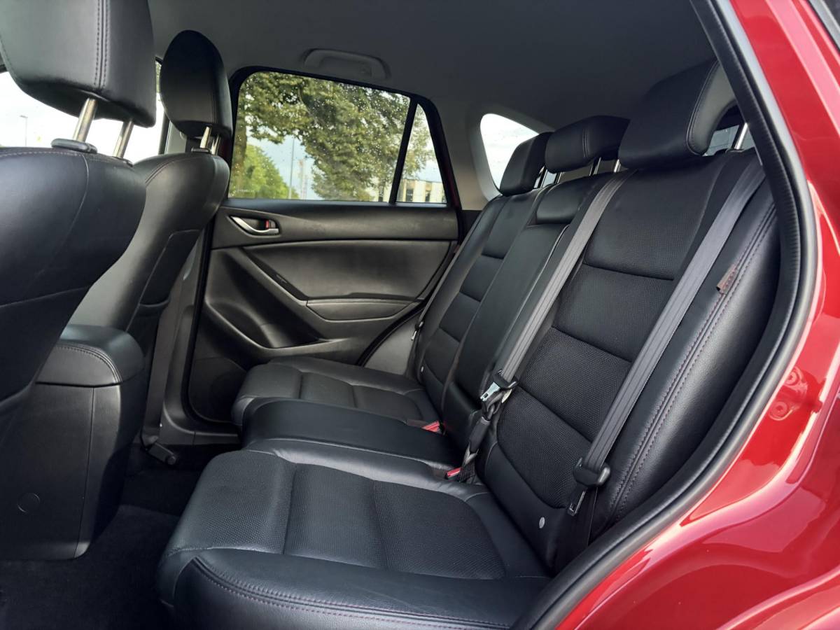 Mazda CX-5 Mazda CX-5 2.0 SkyActiv-G 165 Skylease GT 2WD ✓Recent beurt gehad✓Automaat✓2e Eigenaar✓Camera✓Trekhaak✓Navi✓Leder✓Keyless✓Pdc V+A✓Winterset✓165pk✓Stoelverw✓Elekt Memory Stoelen✓Rijstrooksensor✓Dodehoeksensor✓N.A.P✓Bj 12-2015✓Apk tot 07-2027