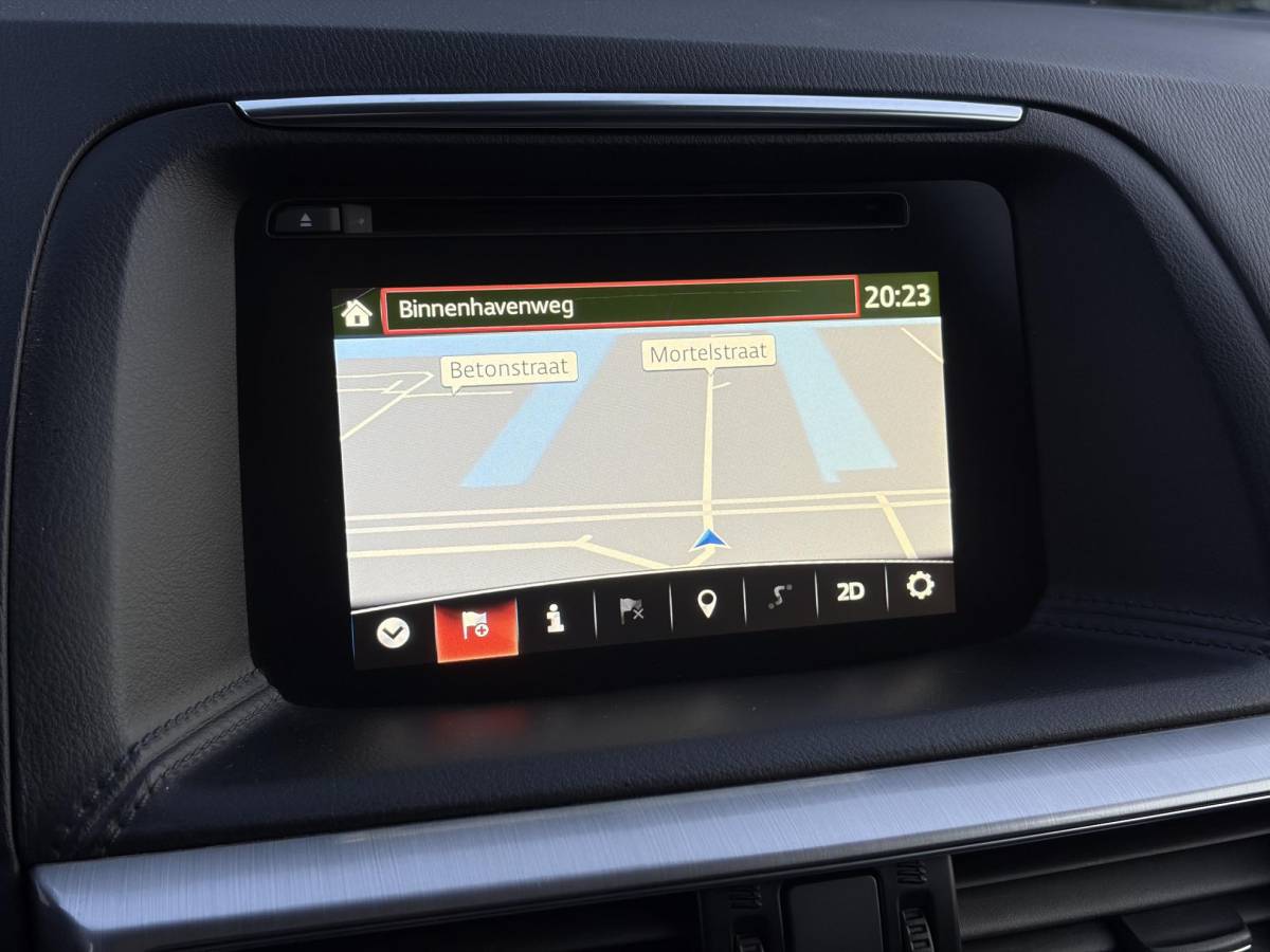 Mazda CX-5 Mazda CX-5 2.0 SkyActiv-G 165 Skylease GT 2WD ✓Recent beurt gehad✓Automaat✓2e Eigenaar✓Camera✓Trekhaak✓Navi✓Leder✓Keyless✓Pdc V+A✓Winterset✓165pk✓Stoelverw✓Elekt Memory Stoelen✓Rijstrooksensor✓Dodehoeksensor✓N.A.P✓Bj 12-2015✓Apk tot 07-2027