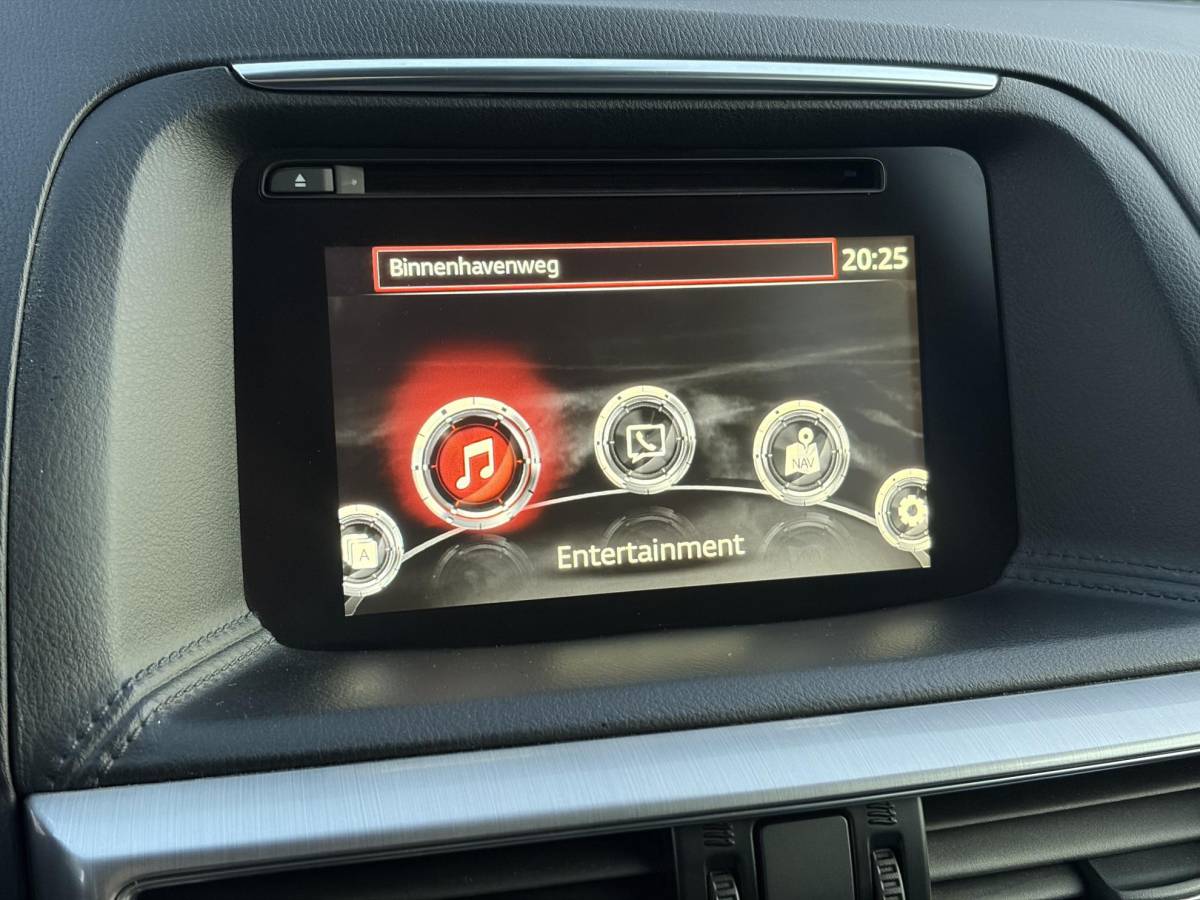 Mazda CX-5 Mazda CX-5 2.0 SkyActiv-G 165 Skylease GT 2WD ✓Recent beurt gehad✓Automaat✓2e Eigenaar✓Camera✓Trekhaak✓Navi✓Leder✓Keyless✓Pdc V+A✓Winterset✓165pk✓Stoelverw✓Elekt Memory Stoelen✓Rijstrooksensor✓Dodehoeksensor✓N.A.P✓Bj 12-2015✓Apk tot 07-2027