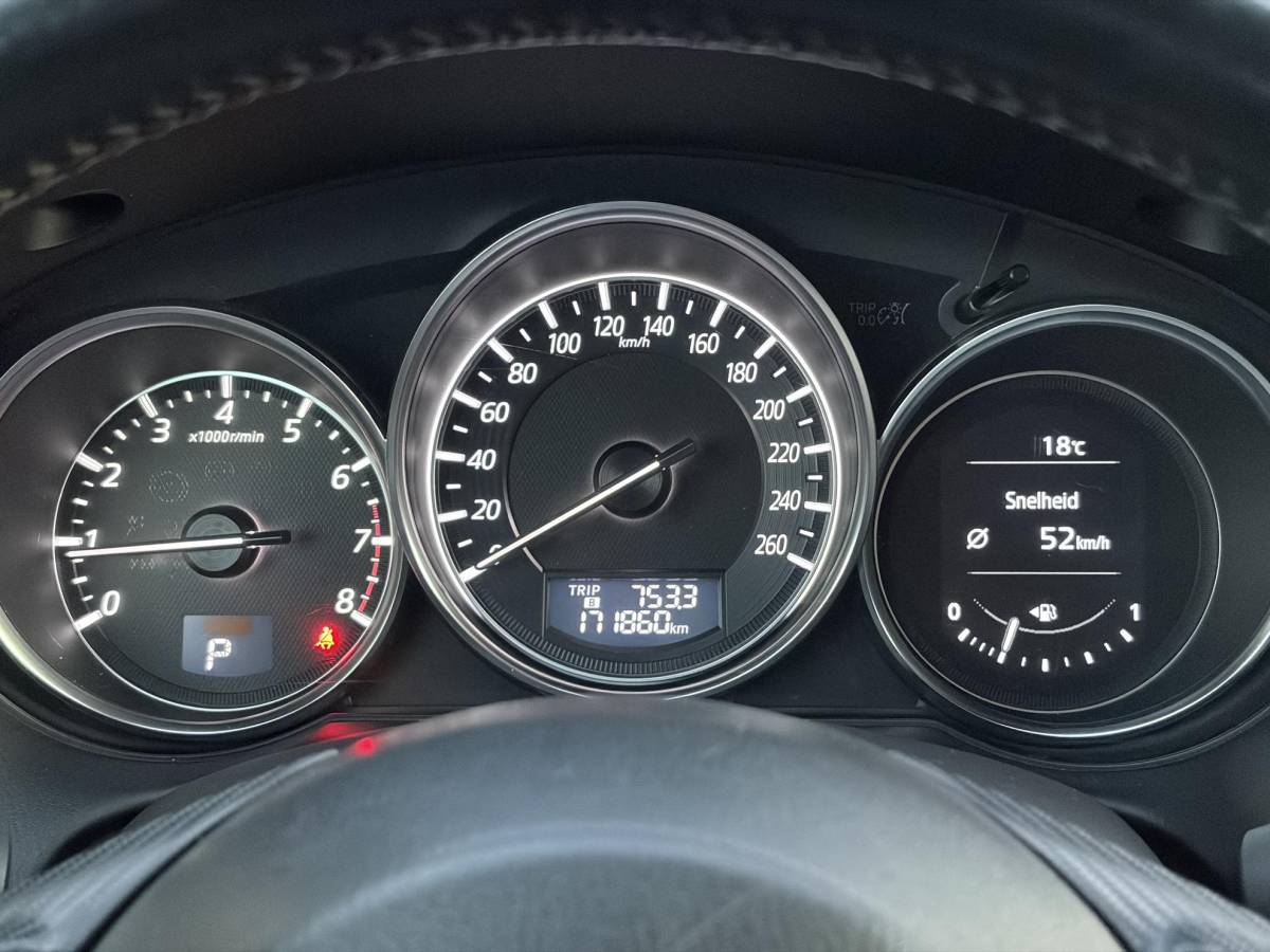 Mazda CX-5 Mazda CX-5 2.0 SkyActiv-G 165 Skylease GT 2WD ✓Recent beurt gehad✓Automaat✓2e Eigenaar✓Camera✓Trekhaak✓Navi✓Leder✓Keyless✓Pdc V+A✓Winterset✓165pk✓Stoelverw✓Elekt Memory Stoelen✓Rijstrooksensor✓Dodehoeksensor✓N.A.P✓Bj 12-2015✓Apk tot 07-2027