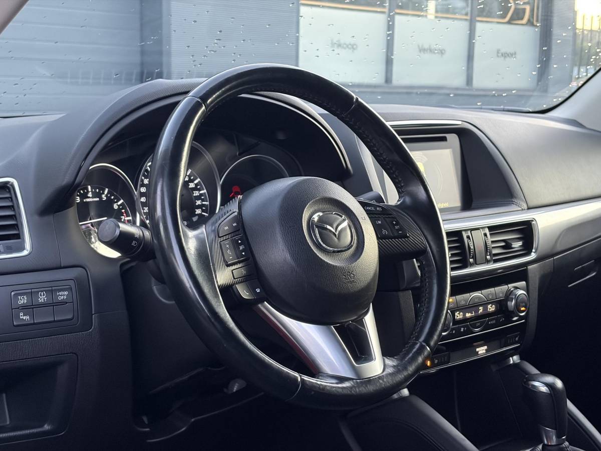 Mazda CX-5 Mazda CX-5 2.0 SkyActiv-G 165 Skylease GT 2WD ✓Recent beurt gehad✓Automaat✓2e Eigenaar✓Camera✓Trekhaak✓Navi✓Leder✓Keyless✓Pdc V+A✓Winterset✓165pk✓Stoelverw✓Elekt Memory Stoelen✓Rijstrooksensor✓Dodehoeksensor✓N.A.P✓Bj 12-2015✓Apk tot 07-2027