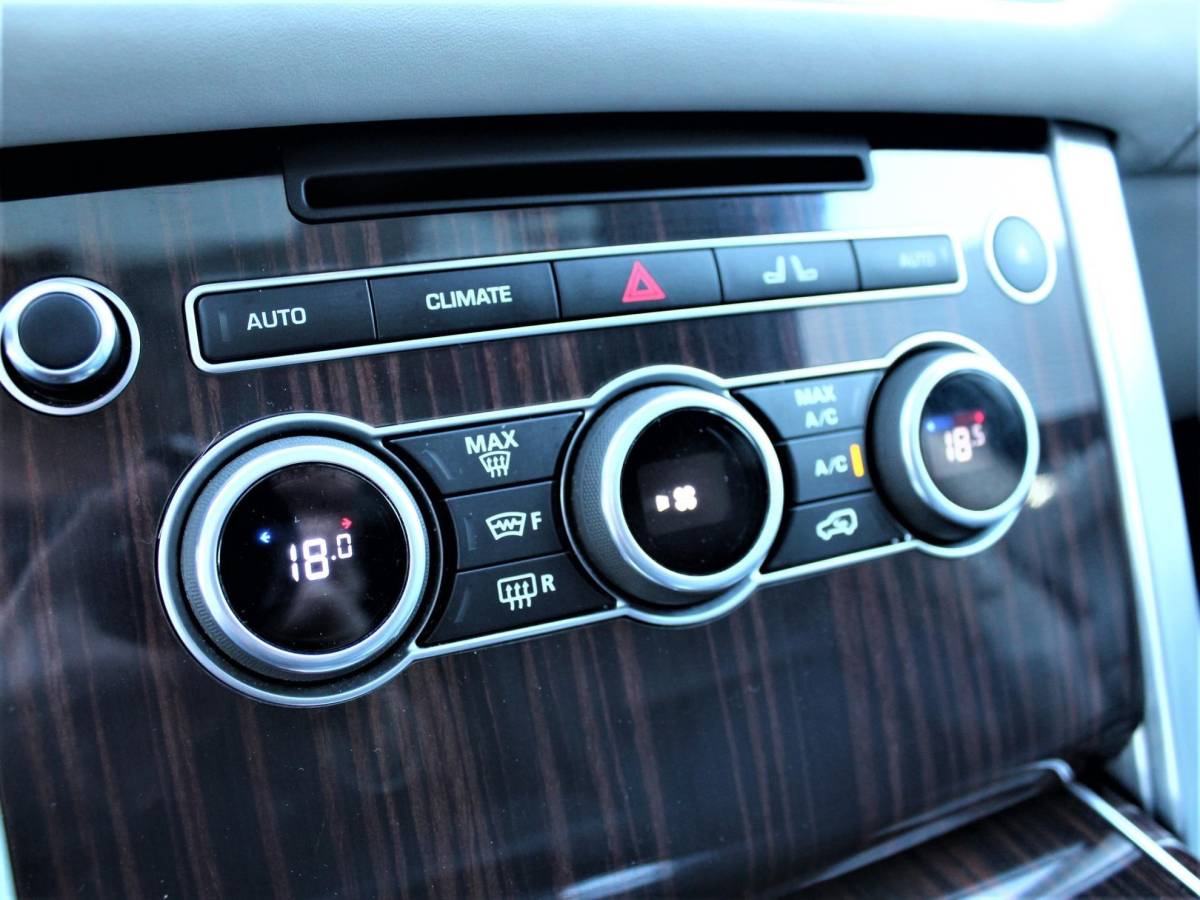 Land Rover Range Rover Land Rover Range Rover Autobiography Dynamic 5.0 V8 552PK/Apple Carplay/Panorama dak/Leder/Prof. Sound System/Adaptieve Cruise/Koelkast V+A/Tv schermen/Eletr. trekhaak/22″Velgen(MET GARANTIE*)