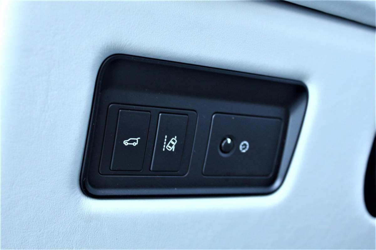 Land Rover Range Rover Land Rover Range Rover Autobiography Dynamic 5.0 V8 552PK/Apple Carplay/Panorama dak/Leder/Prof. Sound System/Adaptieve Cruise/Koelkast V+A/Tv schermen/Eletr. trekhaak/22″Velgen(MET GARANTIE*)