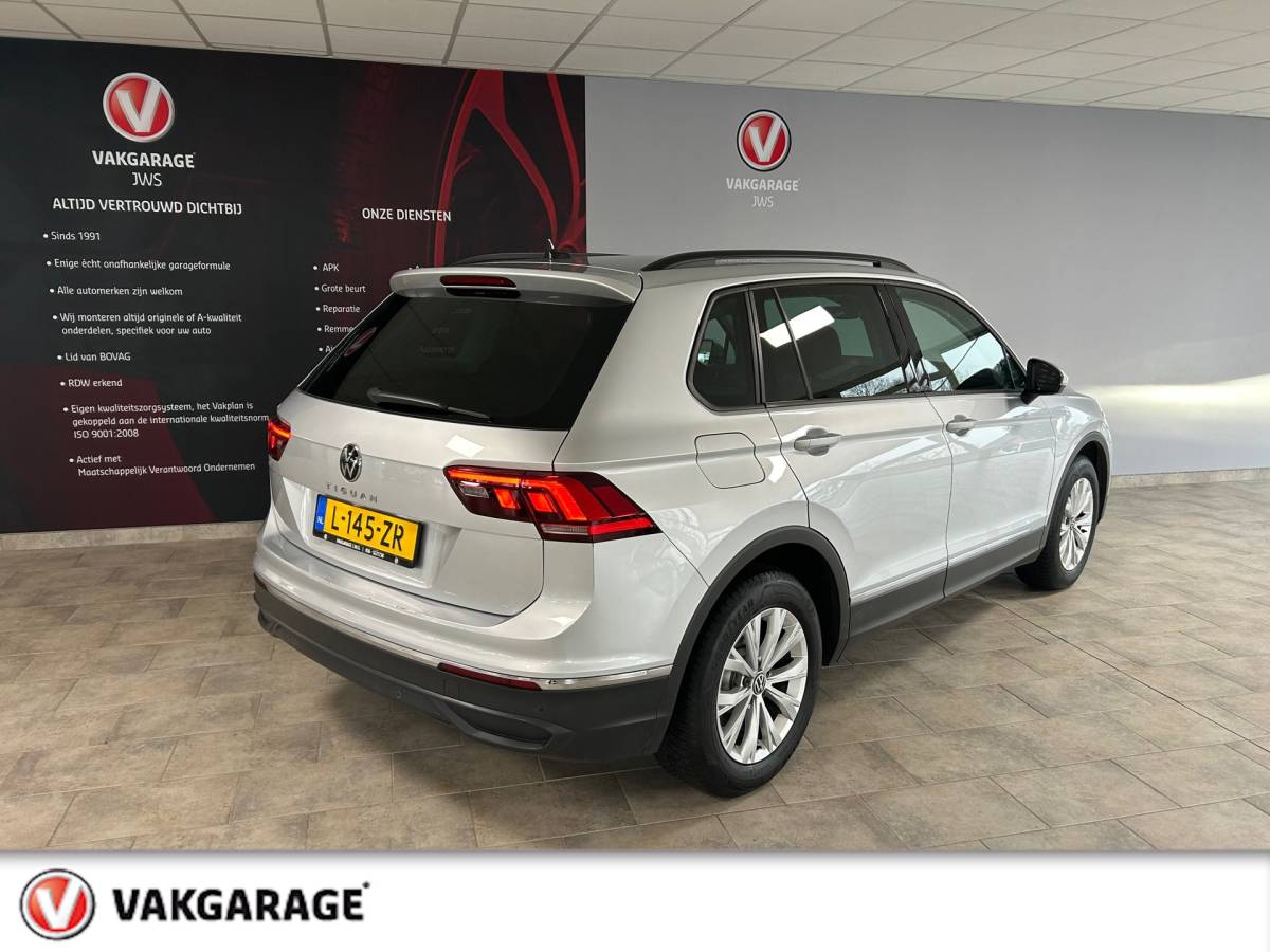 Volkswagen Tiguan Volkswagen Tiguan 1.5 TSI Life rijklaar incl afl. beurt. en garantie.