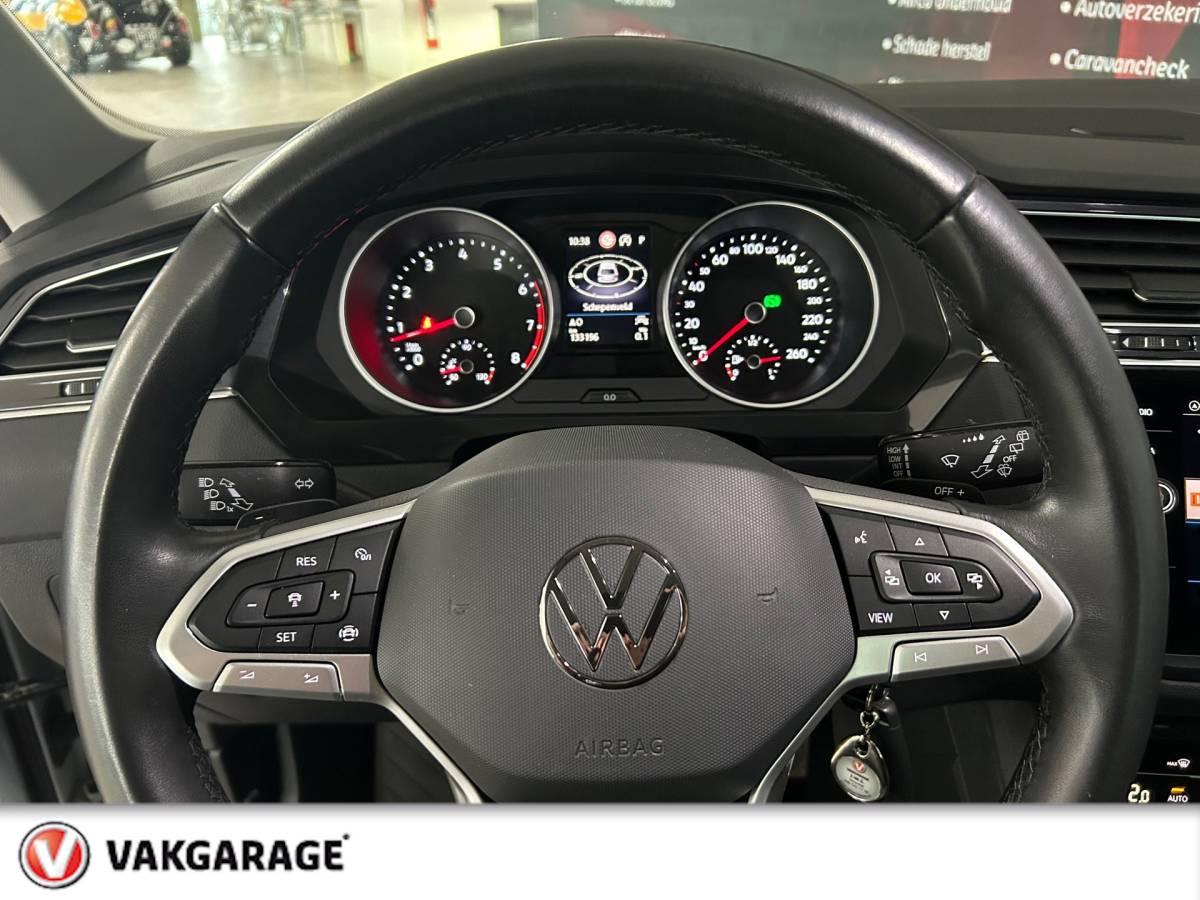 Volkswagen Tiguan Volkswagen Tiguan 1.5 TSI Life rijklaar incl afl. beurt. en garantie.