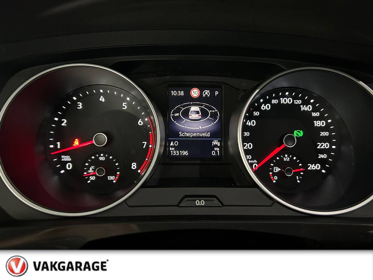 Volkswagen Tiguan Volkswagen Tiguan 1.5 TSI Life rijklaar incl afl. beurt. en garantie.