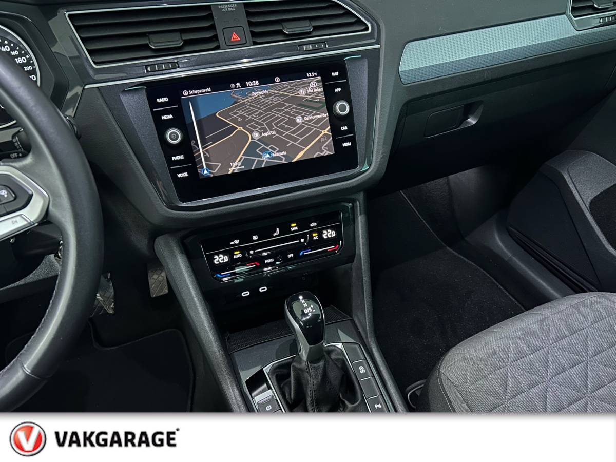 Volkswagen Tiguan Volkswagen Tiguan 1.5 TSI Life rijklaar incl afl. beurt. en garantie.